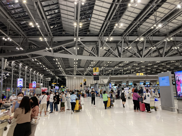 2年半ぶりのスワンナプーム国際空港出発画像