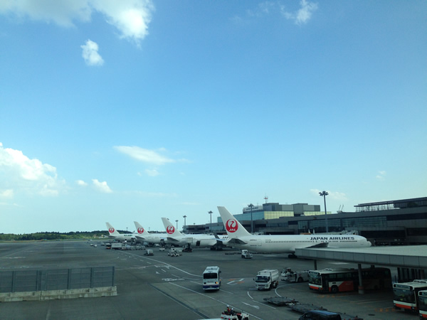 成田空港ターミナル2画像